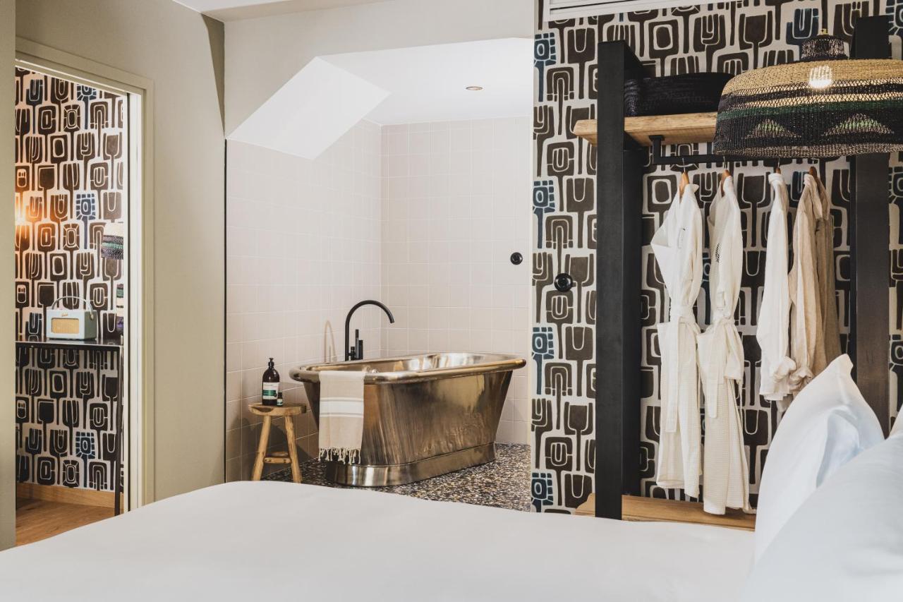 Atelier Suite Partial Ocean View